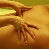 A gerinc menti reflexpontokra nyomást gyakorlunk